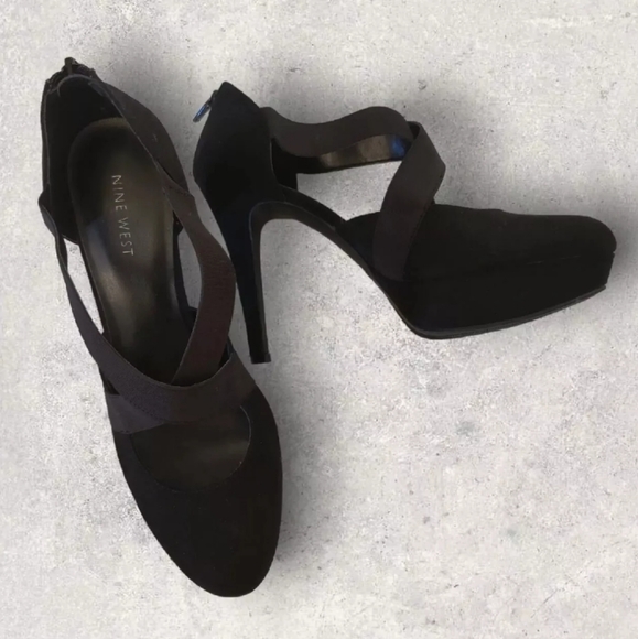 SOLD Nine West Black Suede Strappy Heels In Size 10. Zipper back. 4.5 inch - Picture 4 of 7